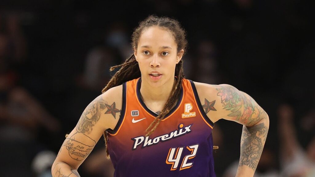 Brittney Griner Net Worth, Stats, Salary, Height, Parents, Wife, Age