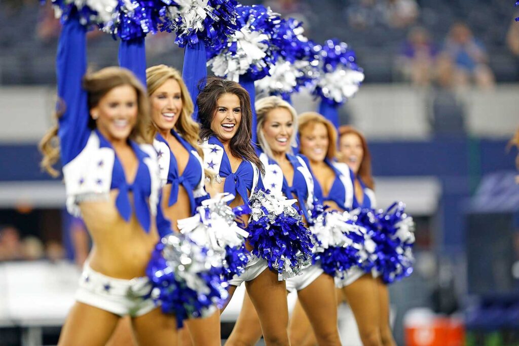 Dallas Cowboy Cheerleader salary